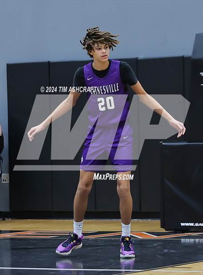 Thumbnail 1 in Gainesville vs. Guerin Catholic photogallery.