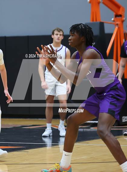 Thumbnail 1 in Gainesville vs. Guerin Catholic photogallery.
