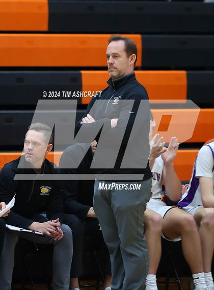 Thumbnail 1 in Gainesville vs. Guerin Catholic photogallery.