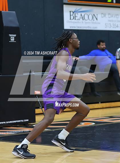 Thumbnail 3 in Gainesville vs. Guerin Catholic photogallery.