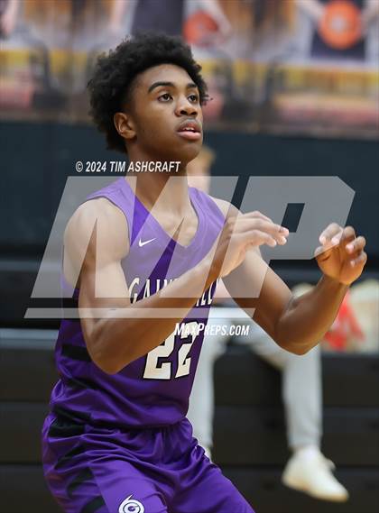 Thumbnail 3 in Gainesville vs. Guerin Catholic photogallery.