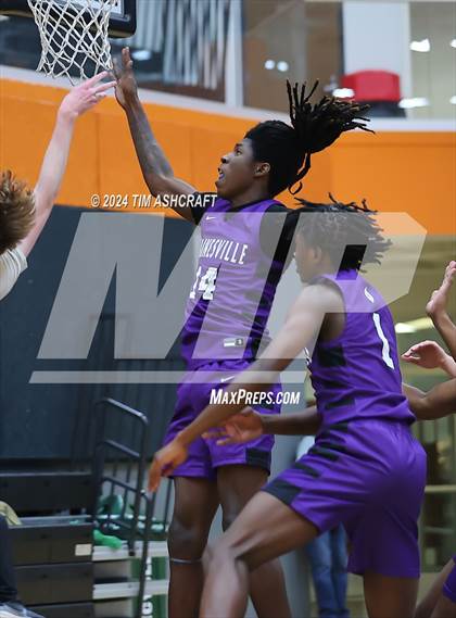 Thumbnail 2 in Gainesville vs. Guerin Catholic photogallery.