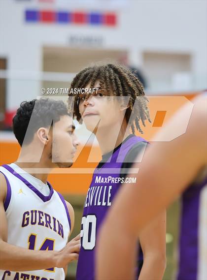 Thumbnail 3 in Gainesville vs. Guerin Catholic photogallery.