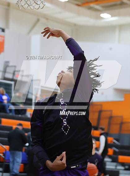 Thumbnail 2 in Gainesville vs. Guerin Catholic photogallery.