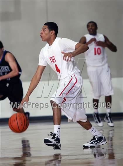 Thumbnail 1 in Dekaney vs. Taft (McDonalds Texas Invitational) photogallery.