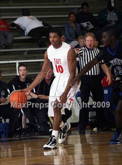 Thumbnail 2 in Dekaney vs. Taft (McDonalds Texas Invitational) photogallery.