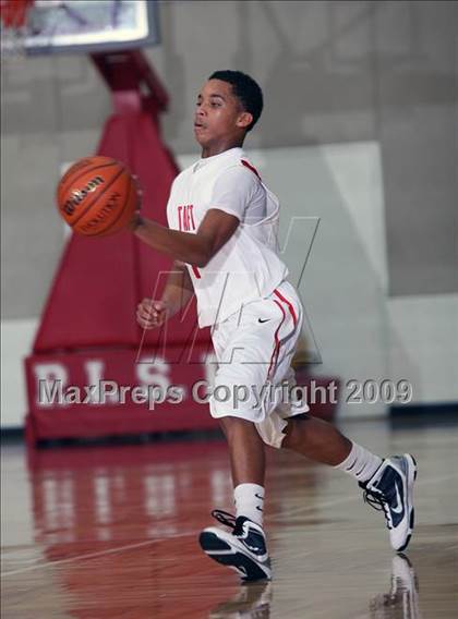 Thumbnail 1 in Dekaney vs. Taft (McDonalds Texas Invitational) photogallery.