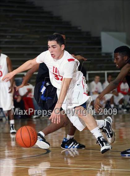 Thumbnail 2 in Dekaney vs. Taft (McDonalds Texas Invitational) photogallery.