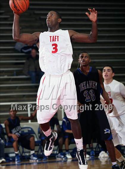 Thumbnail 3 in Dekaney vs. Taft (McDonalds Texas Invitational) photogallery.
