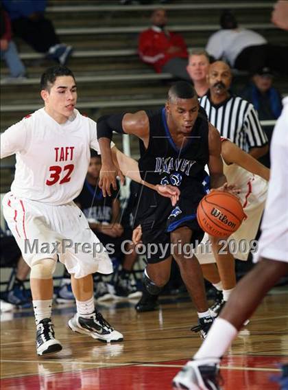 Thumbnail 1 in Dekaney vs. Taft (McDonalds Texas Invitational) photogallery.