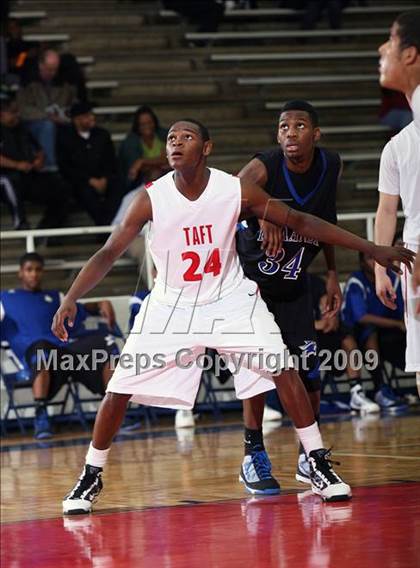Thumbnail 1 in Dekaney vs. Taft (McDonalds Texas Invitational) photogallery.