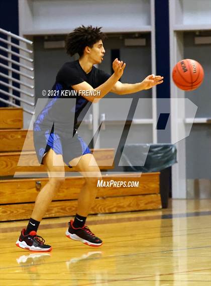 Thumbnail 1 in Greenway vs O'Conner (Sunnyslope Hoopsgiving Tournament) photogallery.