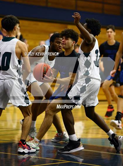 Thumbnail 3 in Greenway vs O'Conner (Sunnyslope Hoopsgiving Tournament) photogallery.