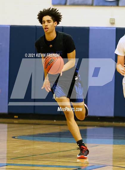 Thumbnail 2 in Greenway vs O'Conner (Sunnyslope Hoopsgiving Tournament) photogallery.