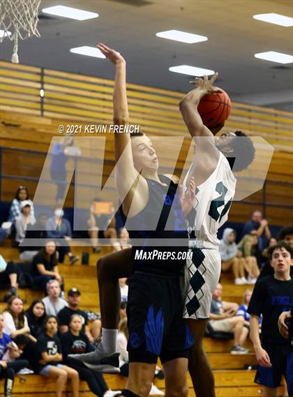 Thumbnail 1 in Greenway vs O'Conner (Sunnyslope Hoopsgiving Tournament) photogallery.