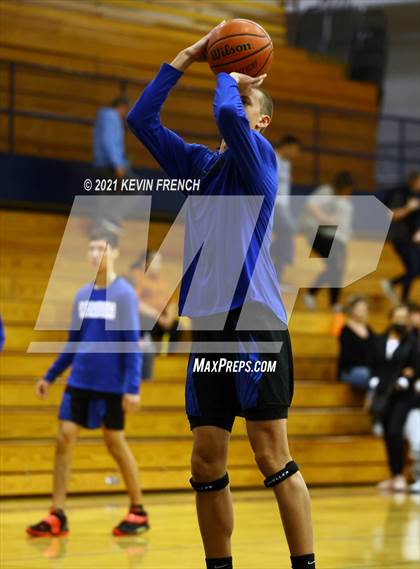 Thumbnail 2 in Greenway vs O'Conner (Sunnyslope Hoopsgiving Tournament) photogallery.