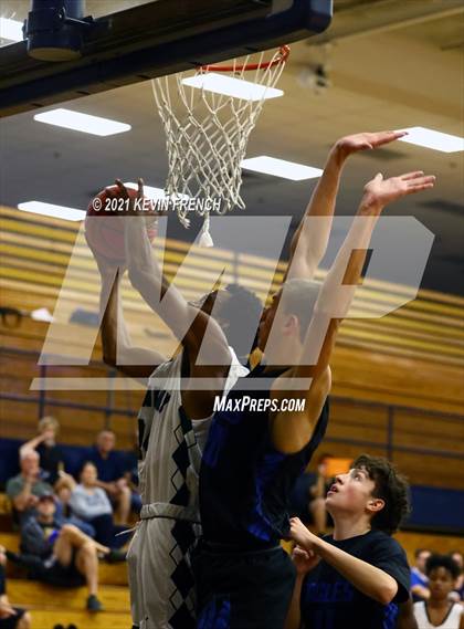 Thumbnail 2 in Greenway vs O'Conner (Sunnyslope Hoopsgiving Tournament) photogallery.