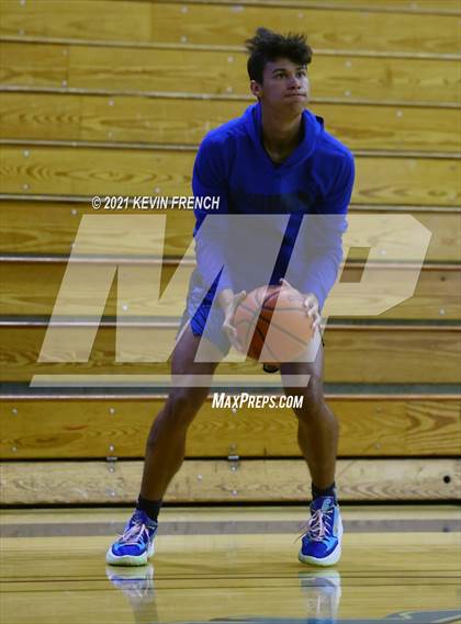 Thumbnail 3 in Greenway vs O'Conner (Sunnyslope Hoopsgiving Tournament) photogallery.