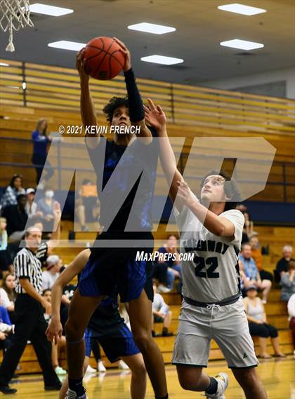Thumbnail 2 in Greenway vs O'Conner (Sunnyslope Hoopsgiving Tournament) photogallery.