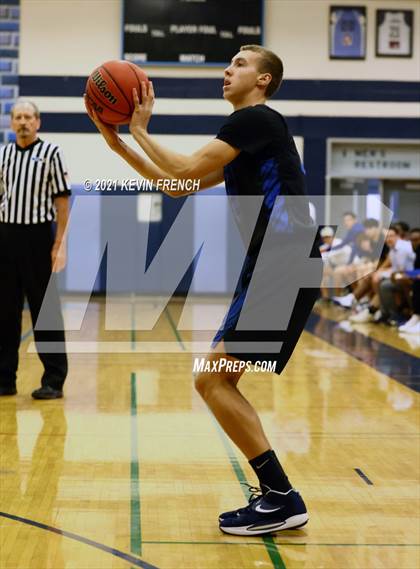Thumbnail 2 in Greenway vs O'Conner (Sunnyslope Hoopsgiving Tournament) photogallery.