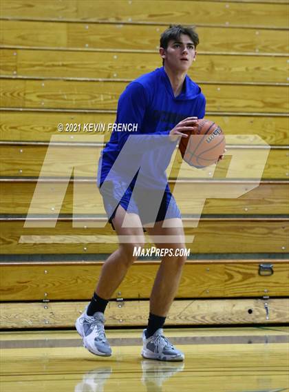 Thumbnail 3 in Greenway vs O'Conner (Sunnyslope Hoopsgiving Tournament) photogallery.