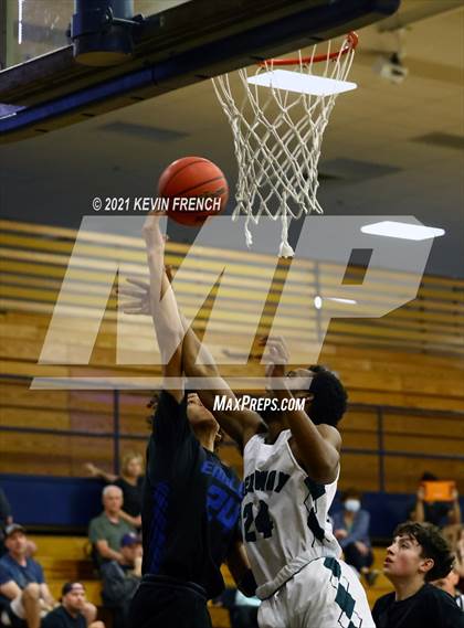 Thumbnail 2 in Greenway vs O'Conner (Sunnyslope Hoopsgiving Tournament) photogallery.