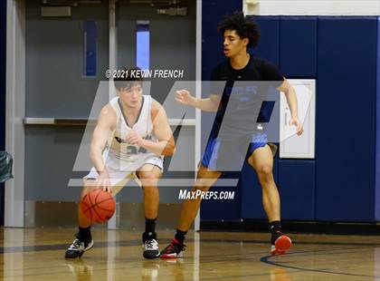 Thumbnail 1 in Greenway vs O'Conner (Sunnyslope Hoopsgiving Tournament) photogallery.
