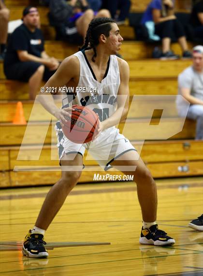 Thumbnail 2 in Greenway vs O'Conner (Sunnyslope Hoopsgiving Tournament) photogallery.
