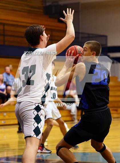 Thumbnail 3 in Greenway vs O'Conner (Sunnyslope Hoopsgiving Tournament) photogallery.