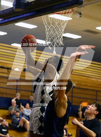 Thumbnail 3 in Greenway vs O'Conner (Sunnyslope Hoopsgiving Tournament) photogallery.
