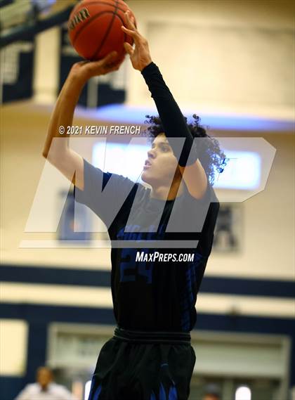 Thumbnail 1 in Greenway vs O'Conner (Sunnyslope Hoopsgiving Tournament) photogallery.