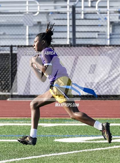 Thumbnail 3 in Oakland Tech vs. Burlingame (Green and Gold Invitational-SRVHS) photogallery.