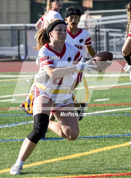 Thumbnail 3 in Oakland Tech vs. Burlingame (Green and Gold Invitational-SRVHS) photogallery.