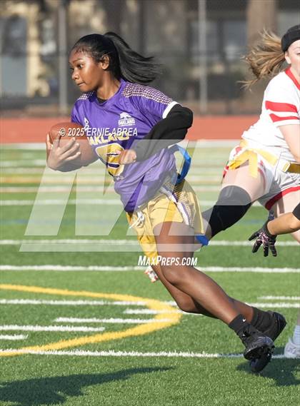 Thumbnail 1 in Oakland Tech vs. Burlingame (Green and Gold Invitational-SRVHS) photogallery.
