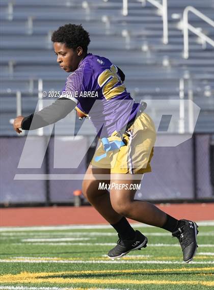 Thumbnail 3 in Oakland Tech vs. Burlingame (Green and Gold Invitational-SRVHS) photogallery.