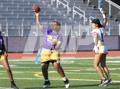 Thumbnail 1 in Oakland Tech vs. Burlingame (Green and Gold Invitational-SRVHS) photogallery.