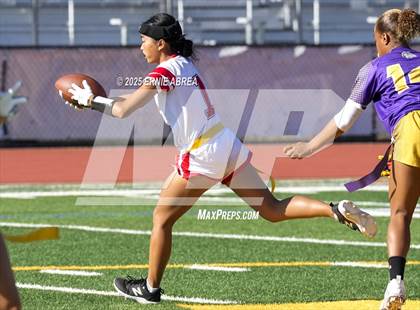 Thumbnail 3 in Oakland Tech vs. Burlingame (Green and Gold Invitational-SRVHS) photogallery.