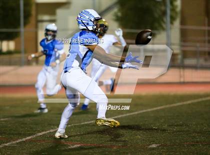 Thumbnail 2 in Muir @ Crescenta Valley photogallery.