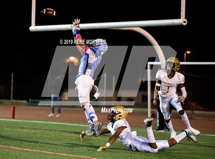 Thumbnail 3 in Muir @ Crescenta Valley photogallery.
