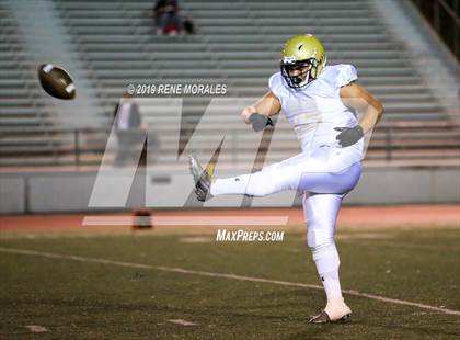 Thumbnail 2 in Muir @ Crescenta Valley photogallery.