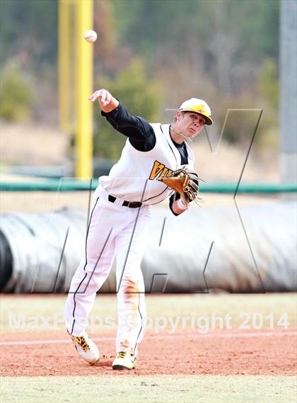 Thumbnail 3 in Huntsville vs. Bishop Verot (National High School Invitational) photogallery.