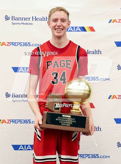 Thumbnail 3 in Page (AIA 3A Final Trophy Awards) photogallery.
