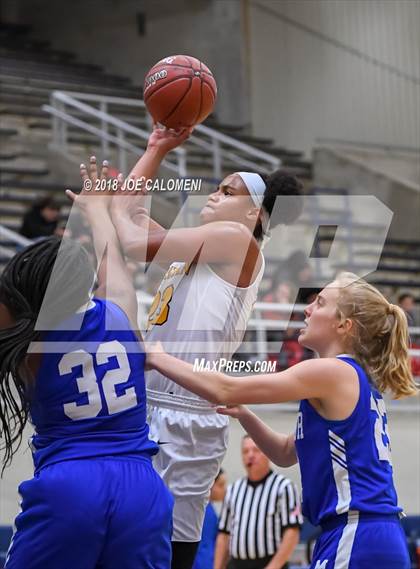 Thumbnail 1 in MacArthur [Douglas] vs Brennan (NISD Basketball Tournament) photogallery.