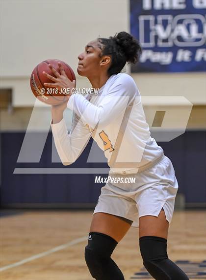 Thumbnail 1 in MacArthur [Douglas] vs Brennan (NISD Basketball Tournament) photogallery.