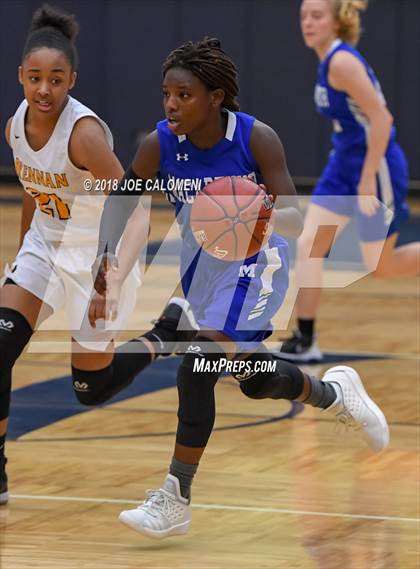 Thumbnail 3 in MacArthur [Douglas] vs Brennan (NISD Basketball Tournament) photogallery.