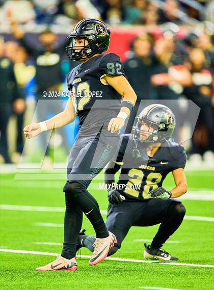 Thumbnail 1 in Jordan vs. Summer Creek (UIL 6A D2 Football Regional) photogallery.