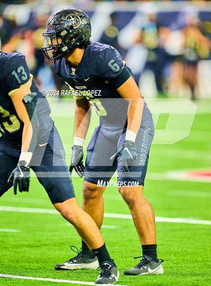 Thumbnail 2 in Jordan vs. Summer Creek (UIL 6A D2 Football Regional) photogallery.