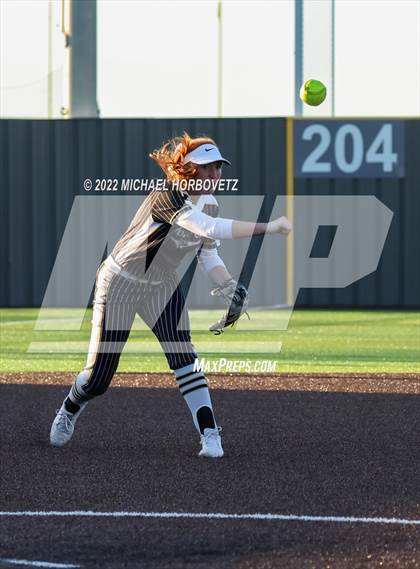 Thumbnail 3 in Royse City @ Rock Hill (UIL 5A Regional Final) photogallery.