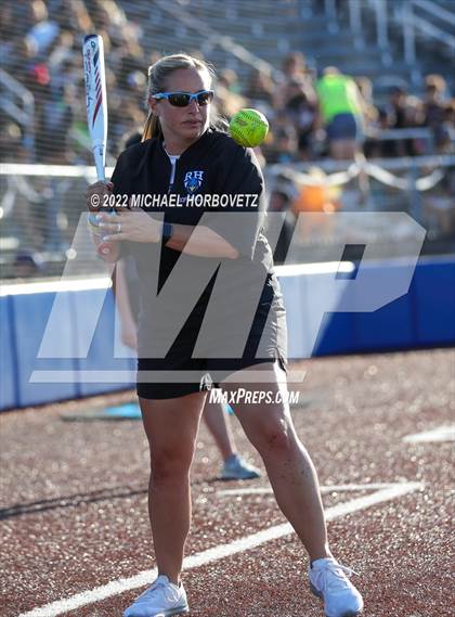 Thumbnail 3 in Royse City @ Rock Hill (UIL 5A Regional Final) photogallery.