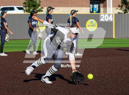 Thumbnail 1 in Royse City @ Rock Hill (UIL 5A Regional Final) photogallery.
